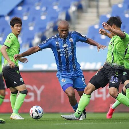 Soi kèo Ulsan Hyundai vs Jeonbuk Hyundai, 14h30 ngày 1/6: Lợi thế sân nhà