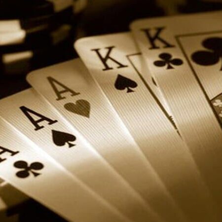 Full House Poker Là Gì ? Kết Hợp Các Tay Bài Mạnh Nhất Trong Poker